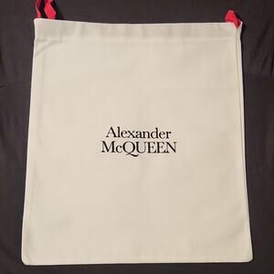 Alexander McQueen White Dustbag with Red Drawstring and Logo for Women Designer